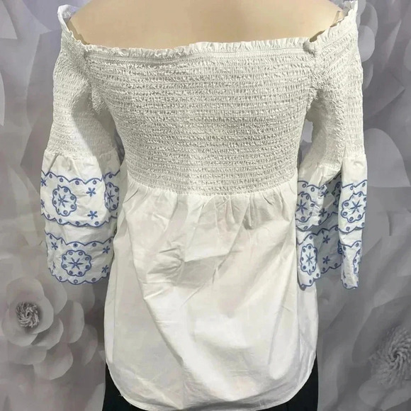 Beach Lunch Lounge Women’s Off Shoulder White Blouse - Picture 3 of 8